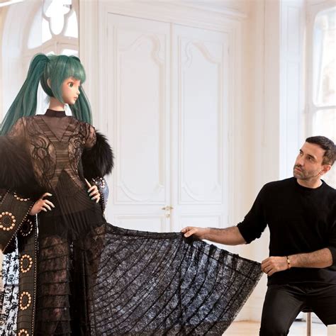 riccardo tisci givenchy sfilata|hatsune miku met gala.